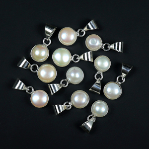 Pendentif élégant en argent sterling 925 plaqué avec perle naturelle, bijou minimaliste en perle d'eau douce ronde pour usage quotidien, vente en gros - Product Image 4