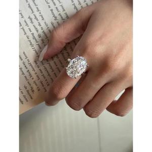 Anillo de Diamante Ovalado de 7 Quilates Cultivado en Laboratorio, Certificado IGI, Claridad VVS2, Oro Blanco de 14K, Anillo de Compromiso Solitario, Joyería de Lujo - Product Image 1