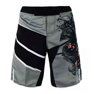 Shorts de boxe de haute qualité, logo d'équipe personnalisé, shorts de combat respirants et à séchage rapide, vêtements de sport pour l'entraînement et la pratique. - Product Image 1