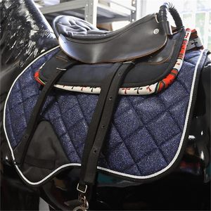 Tapis d'équitation sans selle avec étriers |   Selle sans arceau doublée en polaire |   Équipement d'équitation respirant et polyvalent - Product Image 3