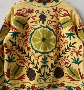 Veste unisexe en coton matelassé fait main, col montant, respirante, tissée, brodée de motifs floraux Suzani, style artisanal ouzbek, pour festival bohème - Product Image 5