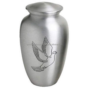 Urna de cremación de aluminio hecha a mano directa de fábrica mariposa azul grabado para adultos para funerales por Ambience Lifestyle - Product Image 6