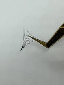 Extensions de cils individuels en camélia naturel doux, marque privée, 0.07 0.05mm, vente en gros, 1000 bouquets pré-faits - Product Image 3