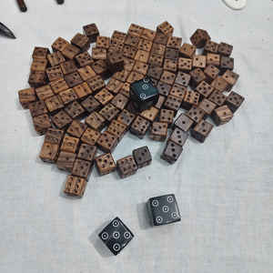 Dados de cuerno de búfalo 100% de alta calidad, dados de juego de 6 caras, dados pulidos de lujo de 25 mm de alta calidad a precios económicos - Product Image 6