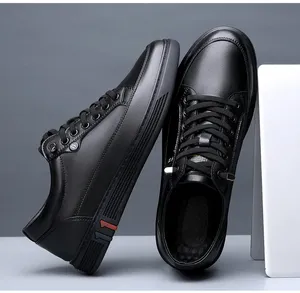 Nouvelles chaussures pour hommes en cuir véritable, chaussures décontractées printemps automne, chaussures plates noires cool, chaussures de skate, baskets à enfiler tendance pour jeunes - Product Image 2