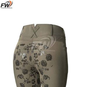 Leggings d'équitation pour femmes à séchage rapide avec passants de ceinture, assise intégrale en silicone, imprimé et bande réfléchissante - Product Image 2