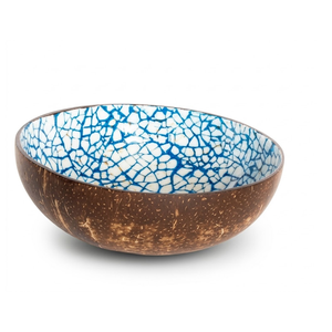 Bol en coquille de noix de coco avec des lignes sculptées délicates, matériau éco-responsable, surface lisse et polie pour cuisines - Product Image 1