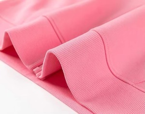 เสื้อฮู้ดสีชมพูแบบยูนิเซ็กซ์ ทรงโอเวอร์ไซส์ ซิปหน้า สไตล์ลำลอง สีพื้น มีกระเป๋า ดีไซน์เรียบง่าย ผลิตจากผ้าฝ้ายฟลีซ 100% เหมาะสำหรับใส่ในช่วงฤดูใบไม้ร่วง - Product Image 4