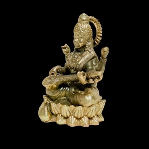 Escultura de la Diosa Saraswati en Latón Refinado, Tradicional para Bodas y Diwali, Elegante Ídolo Religioso de Metal para el Hogar, Oficina o Templo - Product Image 1