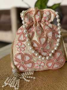 Pochette Lotus Dorée Perlée Faite à la Main en Tissu, Sac à Main Ethnique pour Mariage, Soirée, Mariée, Sac à Main Tendance pour Femme - Product Image 5