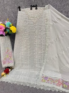 ชุดสัลวาร์ คามีซ ฟอกซ์ จอร์เจตต์ แบบเย็บกึ่งสำเร็จ พร้อมงานปักเลื่อม-สไตล์ทันสมัยสำหรับงานแต่งงานและงานดิวาลี - Product Image 2