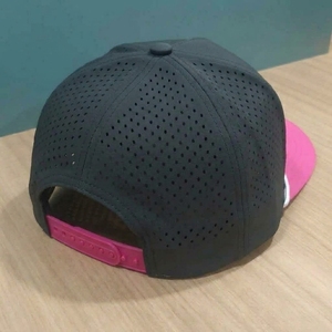Casquettes de golf 5 panneaux personnalisées OEM avec broderie plate, visière pré-courbée structurée, ODM, faible MOQ, usine de casquettes - Product Image 6