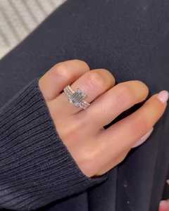 Bague de fiançailles en diamant 2,50 carats taille émeraude, cultivé en laboratoire, or massif 14K 18K, sertie à double griffe, solitaire, pour demande en mariage, bijoux fins - Product Image 3