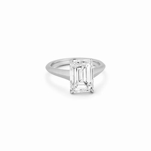 Bague de fiançailles solitaire en diamant de laboratoire taille émeraude 2 carats, bord biseauté, bande en or mat, griffes en platine, certifiée IGI, 14K - Product Image 4