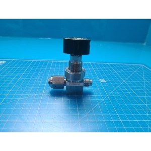 Junta Metálica de Alta Pureza TKSCT 316L EP 10K 1/4 103920522008, Usada Como Pieza de Repuesto para Equipos de Semiconductores Legacy - Product Image 4