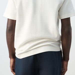 Polo de Algodón Puro de Alta Calidad para Hombre con Diseño Elegante y Detalle de Solapa, Ajuste Entallado y Logotipo Personalizable - Product Image 6