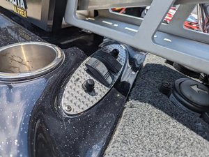 Bateaux B-a-s-s C-a-t E-y-r-a 2015 fournis en gros - Product Image 3