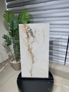 กระเบื้องพอร์ซเลนคาลาคัตตา มาคิอา เวคเชีย พรีเมียม |   ความงามของหินอ่อนสีขาวและสีเทาที่โดดเด่นสะดุดตา |   กระเบื้องปูพื้นและผนังสุดหรู - Product Image 5