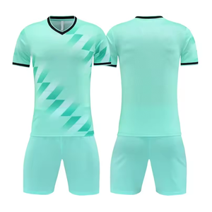 Conjunto de Uniforme de Fútbol Personalizado Unisex, Blanco y Rojo, Manga Corta, Cuello en V, Poliéster que Absorbe la Humedad, Logotipo Frontal - Product Image 5