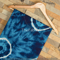 Tela de algodón con tinte de corbata hecha a mano India para vestidos largos de mujer Uso orgánico de 120gsm para cortinas Camisas y cubiertas