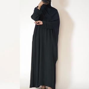 Fabricant d'Abayas sur Mesure pour Femmes - Robe Islamique de Style Dubaï de Haute Qualité à Col Ouvert avec Embellissements en Cristal et Étiquette Privée - Product Image 3
