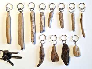 Porte-clés artisanal en bois flotté naturel, cadeau pour les amoureux de la nature - Product Image 6