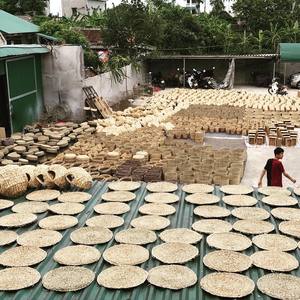 Exquisitos manteles individuales de mimbre de jacinto de agua con flores, manteles individuales de jacinto de agua tejidos a mano de Thanh Cong Craft - Product Image 5