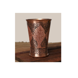 Gobelet en cuivre vintage gravé à la main avec motif floral, tasse à boire en métal, vaisselle artisanale traditionnelle, collection de cadeaux de table X - Product Image 1