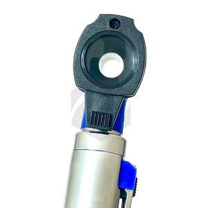 Otoscope de poche compact avec deux embouts de speculum, ampoule de rechange supplémentaire et pochette de protection pour l'examen des oreilles - Product Image 2