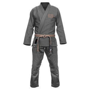 Uniforme de Karate 2026, Nuevo y Más Vendido, Hecho con Algodón 100% de Alta Calidad, Transpirable, de Secado Rápido y Personalizable - Product Image 1