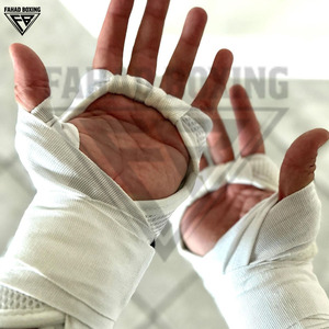Guantes de Boxeo Blancos Personalizados OEM ODM de la Más Alta Calidad, Envolturas Rápidas para MMA, Equipo de Entrenamiento Transpirable, Absorbente de Sudor y Ajustable - Product Image 3