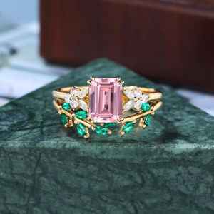 Ensemble de bagues de mariage en or jaune avec saphir rose de laboratoire taille émeraude, bijoux de fiançailles - Product Image 6