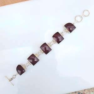 Bracelet en grenat rouge plaqué argent sterling, fait main, pierres précieuses facettées, bijoux ajustables, cadeau pour femmes et hommes - Product Image 4