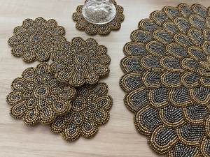 Napperons élégants brodés de perles, faits main, décoratifs, pour tables de salle à manger de luxe, mariages et restaurants - Product Image 1