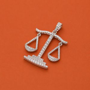 Collier Pendentif Balance en Argent S925 Entièrement Sertie de Diamants, Style Hip Hop - Product Image 2