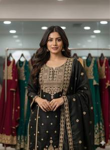 Ensemble élégant de kurta et sharara en soie brodée pour les occasions festives et les mariages - Product Image 4