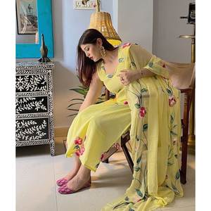 Magnifique ensemble haut et bas avec dupatta, taille XS, pour un look élégant - Product Image 1