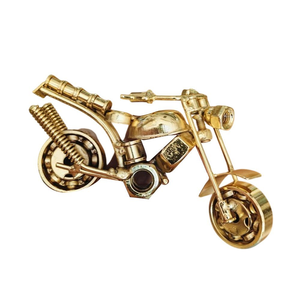 Bicicleta de latón hecha a mano, recién llegada, para decoración de escritorio en casa u oficina, adorno de bicicleta dorada hecha a mano a bajo precio. - Product Image 4