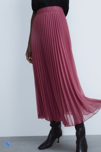 Fabricante Vietnamita de Ropa Urbana Elegante para Mujer, Falda OEM ODM al por Mayor, Prenda Lavable, Sostenible y Transpirable, Diseño Personalizado - Product Image 3