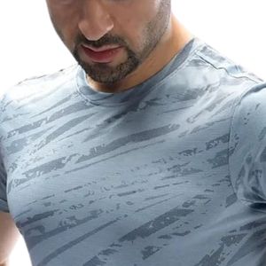 T-shirt pour homme bleu clair à col rond, manches courtes, vêtements de sport décontractés, haut personnalisé avec logo, fabricant de t-shirts de sport pour la salle de gym, vente en gros - Product Image 2