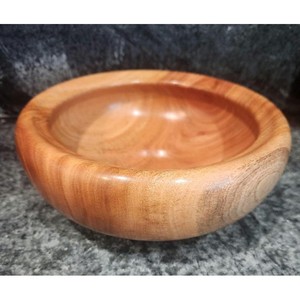 Bol en bois d'acajou artisanal en gros |   Artisan de Moradabad |   Design asymétrique - Product Image 3