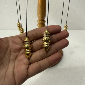 Pendentif de radiesthésie en laiton poli de qualité supérieure, écologique, en forme de goutte d'eau, pour la décoration intérieure, la guérison énergétique et le Reiki (vente en gros) - Product Image 4