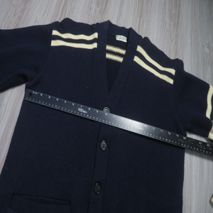 Breathable Design Products Long Sleeve True Vintage 60s 100% Wool Varsity Cardigan Sweater Size Large 1960s - Product Image 5