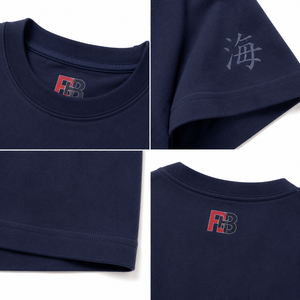 Camiseta de algodón para hombre, azul marino, con estampado de ondas, manga corta, cuello redondo, corte regular, tejido jersey, diseño serigrafiado. - Product Image 3