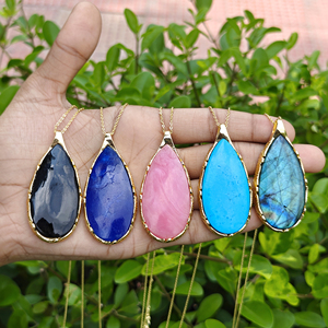 จี้รูปหยดน้ำเคลือบทอง 18k ดีไซน์โดดเด่น หรูหรา สง่างาม เหมาะสำหรับขายส่ง เป็นของขวัญวันเกิดหรืองานแต่งงานสำหรับผู้หญิง - Product Image 4