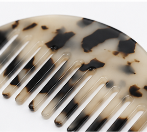 Natural Buffalo Horn Eco-Friendly Durable Handmade Wide Tooth Detangling Anti-Static Hair - Product Image 4