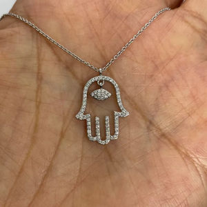 Pendentif Hamsa fait main en argent sterling 925 avec moissanite ronde, bijou religieux, cadeau de charme pour fête - Product Image 1
