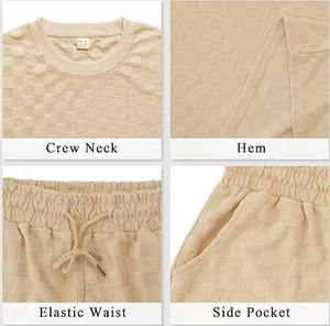 Nouvel ensemble de shorts pour hommes grande taille 5XL avec logo OEM personnalisé, séchage rapide, hauts à manches courtes et shorts imprimés pour l'été - Product Image 2