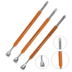 Outils de repousse-cuticules en acier inoxydable à double extrémité, finition argentée TEEJAY, pour manucure et soin des cuticules, réutilisables, design à double tête - Product Image 3