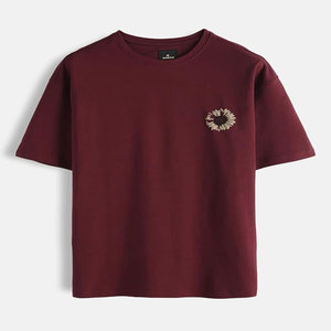 เสื้อยืดแขนสั้นสีแดงเบอร์กันดีสำหรับผู้ชาย ทรงปกติ สวมใส่สบาย ผ้าเจอร์ซีย์ถัก คอทรงโอ ผ้าฝ้าย 100% ป้องกันการยับ - Product Image 2